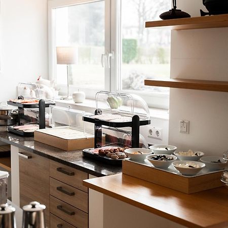 Hotel Vier Jahreszeiten Therme & Kliniken Bad Krozingen Naehe Freiburg & Schwarzwald Ideal Fuer Wellness Kur & Business Ausfluege 24H Check In- Wlan & Parken Gratis エクステリア 写真