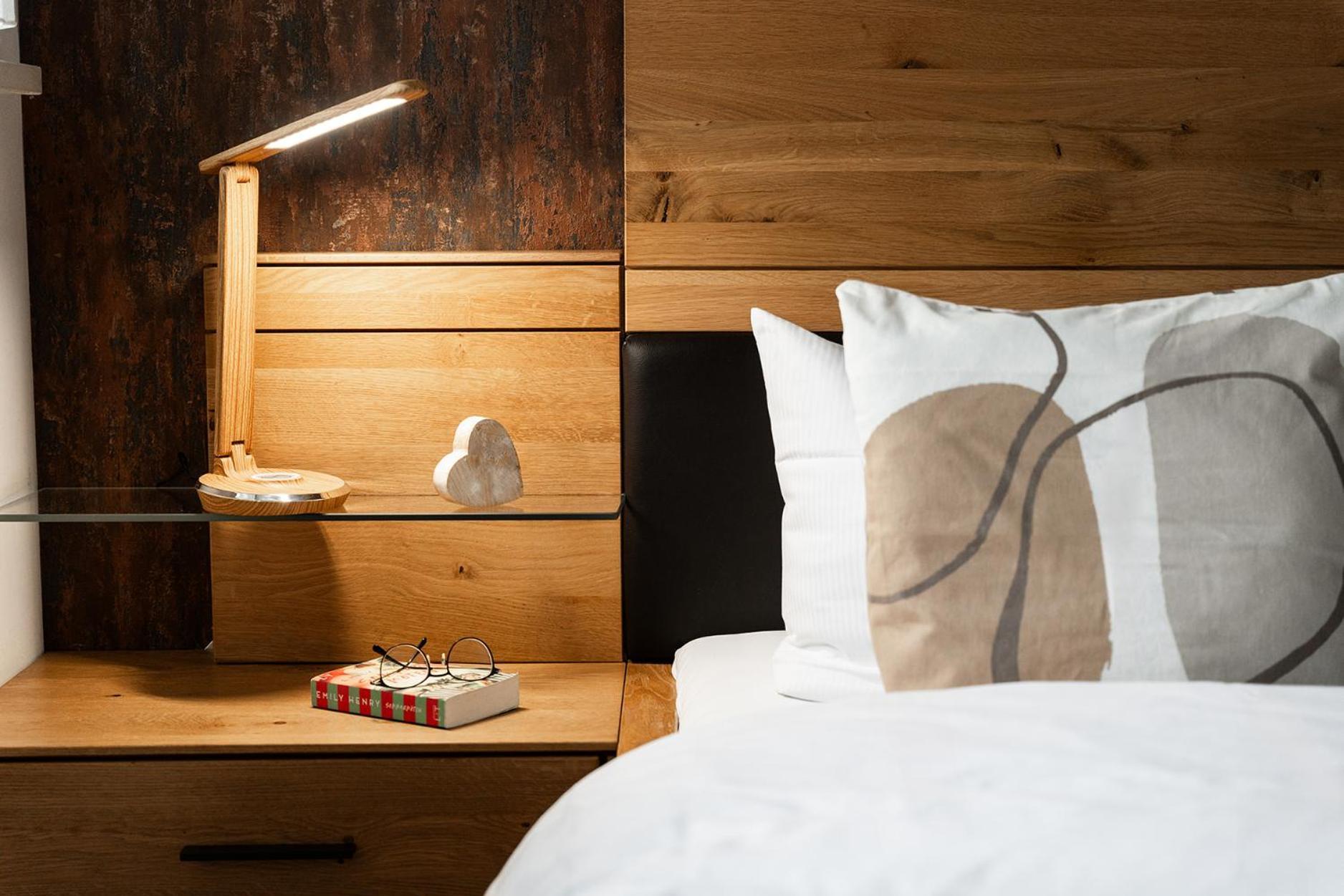 Hotel Vier Jahreszeiten Therme & Kliniken Bad Krozingen Naehe Freiburg & Schwarzwald Ideal Fuer Wellness Kur & Business Ausfluege 24H Check In- Wlan & Parken Gratis エクステリア 写真