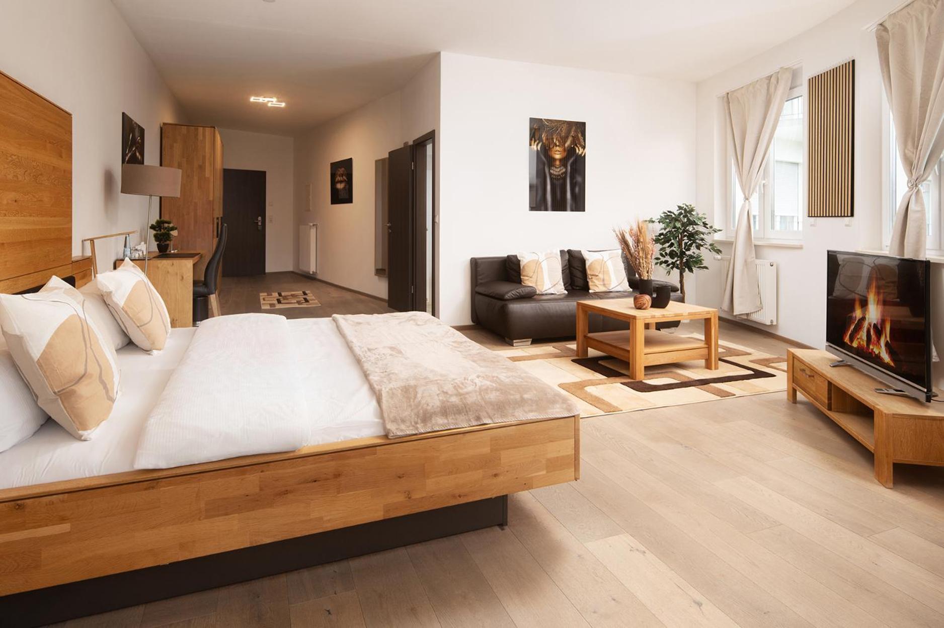 Hotel Vier Jahreszeiten Therme & Kliniken Bad Krozingen Naehe Freiburg & Schwarzwald Ideal Fuer Wellness Kur & Business Ausfluege 24H Check In- Wlan & Parken Gratis エクステリア 写真