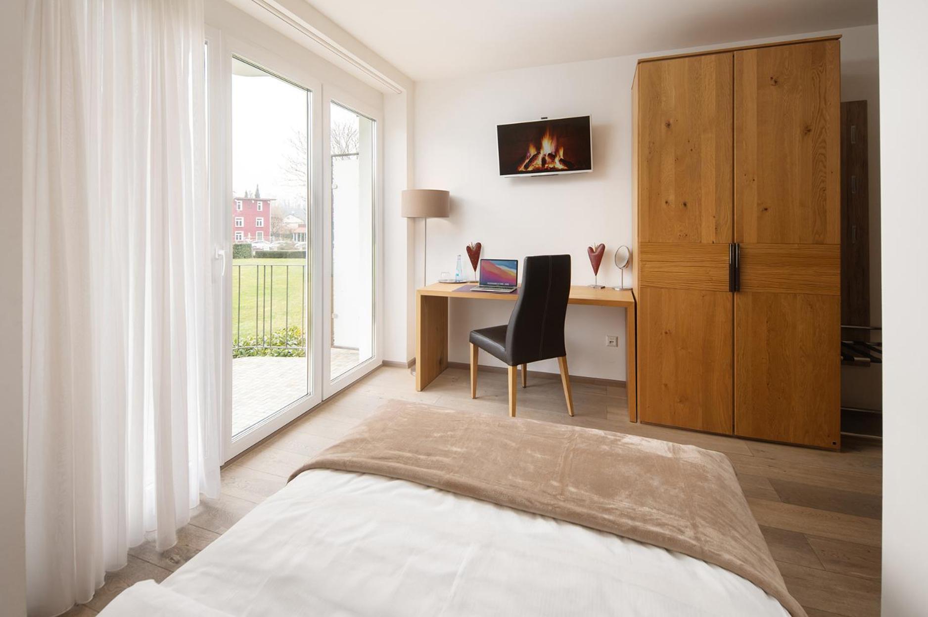Hotel Vier Jahreszeiten Therme & Kliniken Bad Krozingen Naehe Freiburg & Schwarzwald Ideal Fuer Wellness Kur & Business Ausfluege 24H Check In- Wlan & Parken Gratis エクステリア 写真