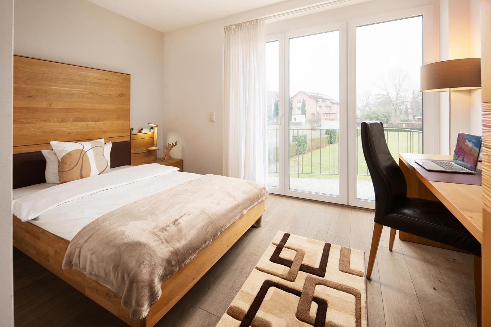 Hotel Vier Jahreszeiten Therme & Kliniken Bad Krozingen Naehe Freiburg & Schwarzwald Ideal Fuer Wellness Kur & Business Ausfluege 24H Check In- Wlan & Parken Gratis エクステリア 写真